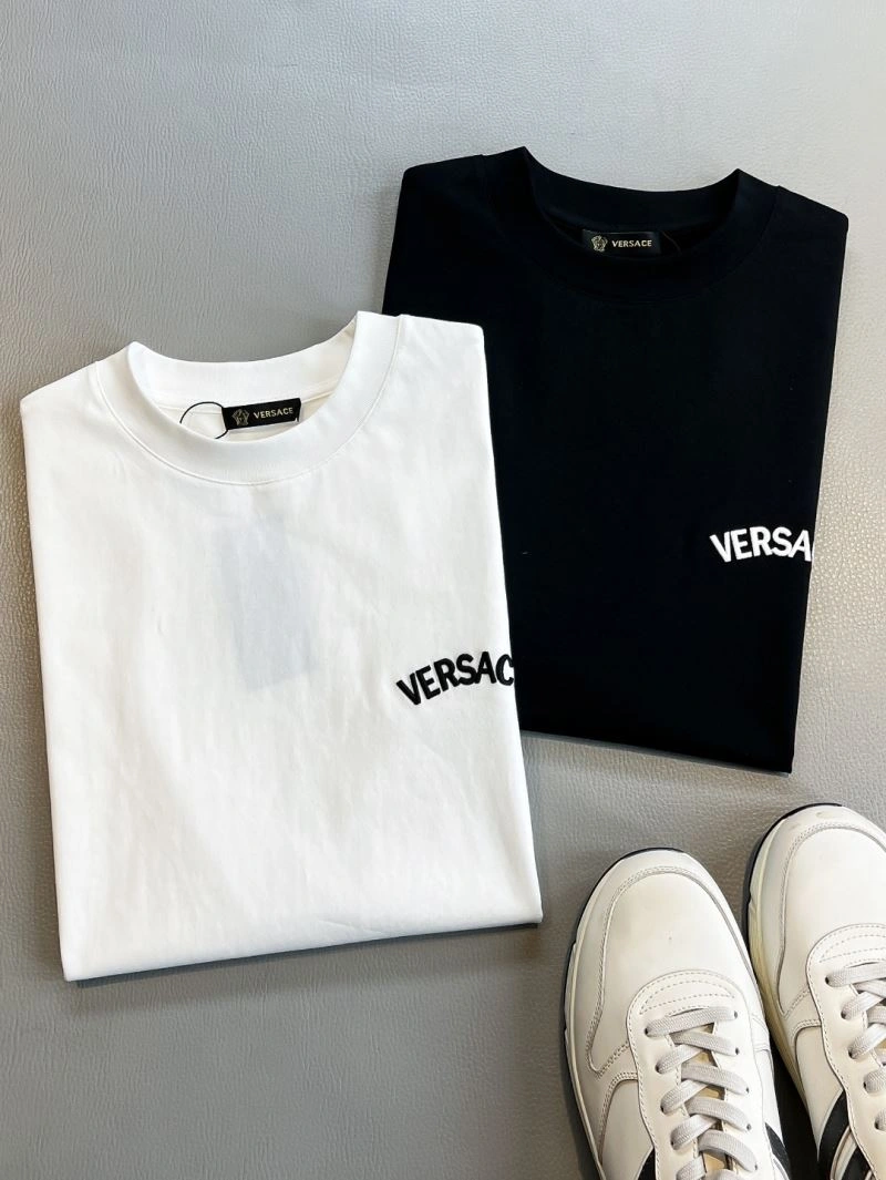 Bold Versace T-Shirts 175331