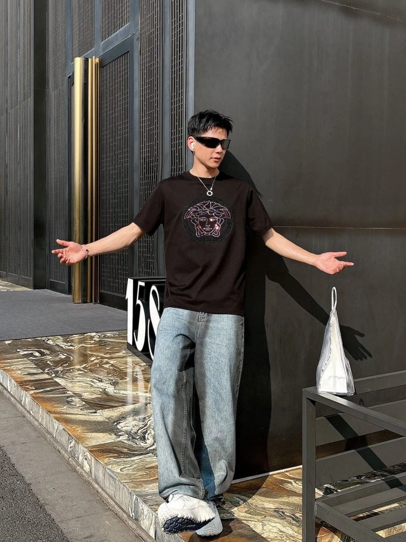Modern Versace T-Shirts 175328