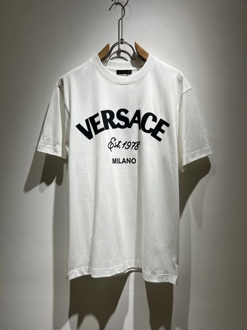 WellDesigned Versace T-Shirts 175334