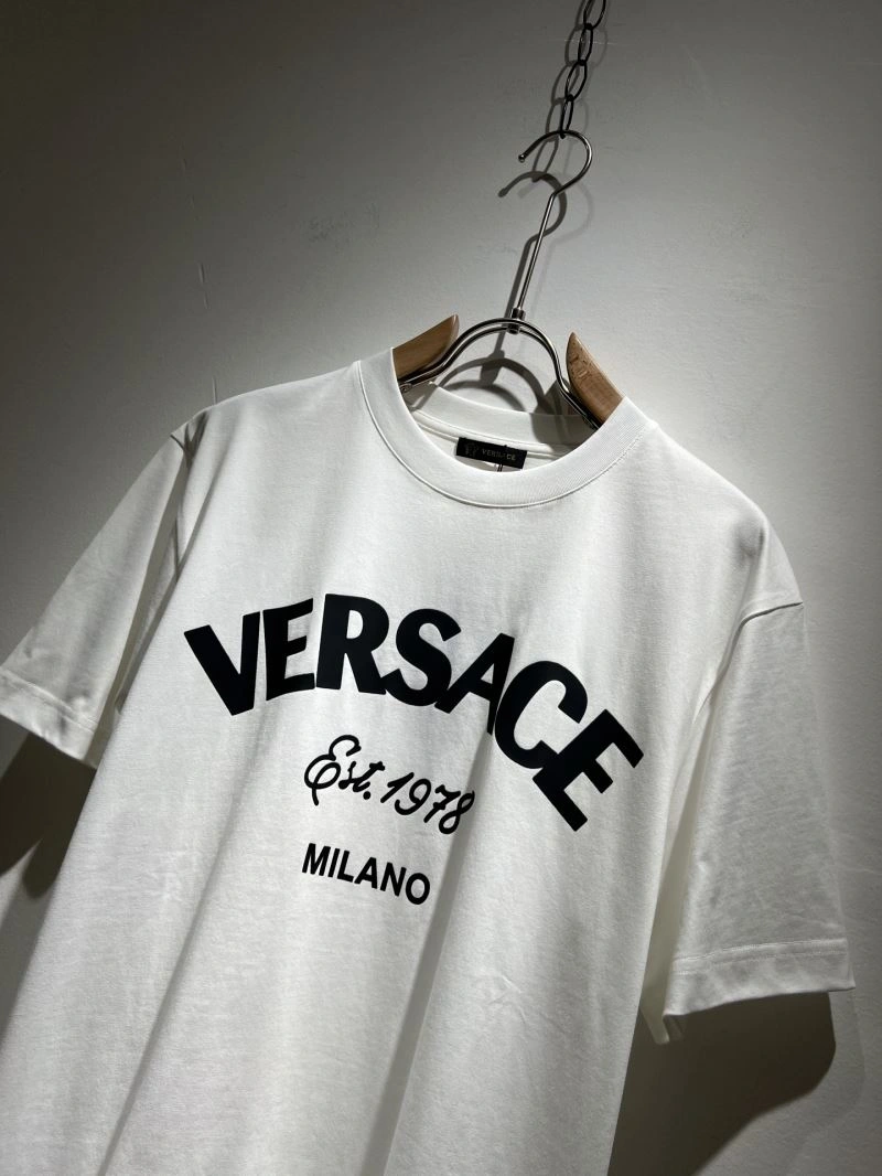 WellDesigned Versace T-Shirts 175334