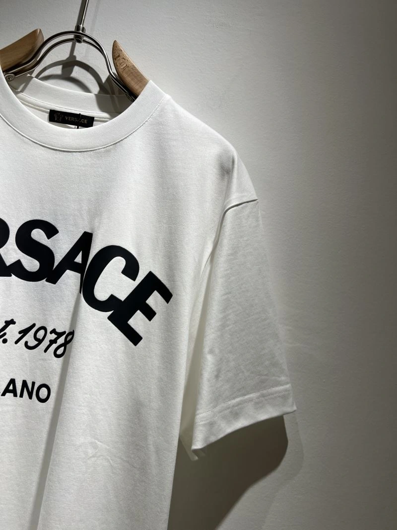 WellDesigned Versace T-Shirts 175334