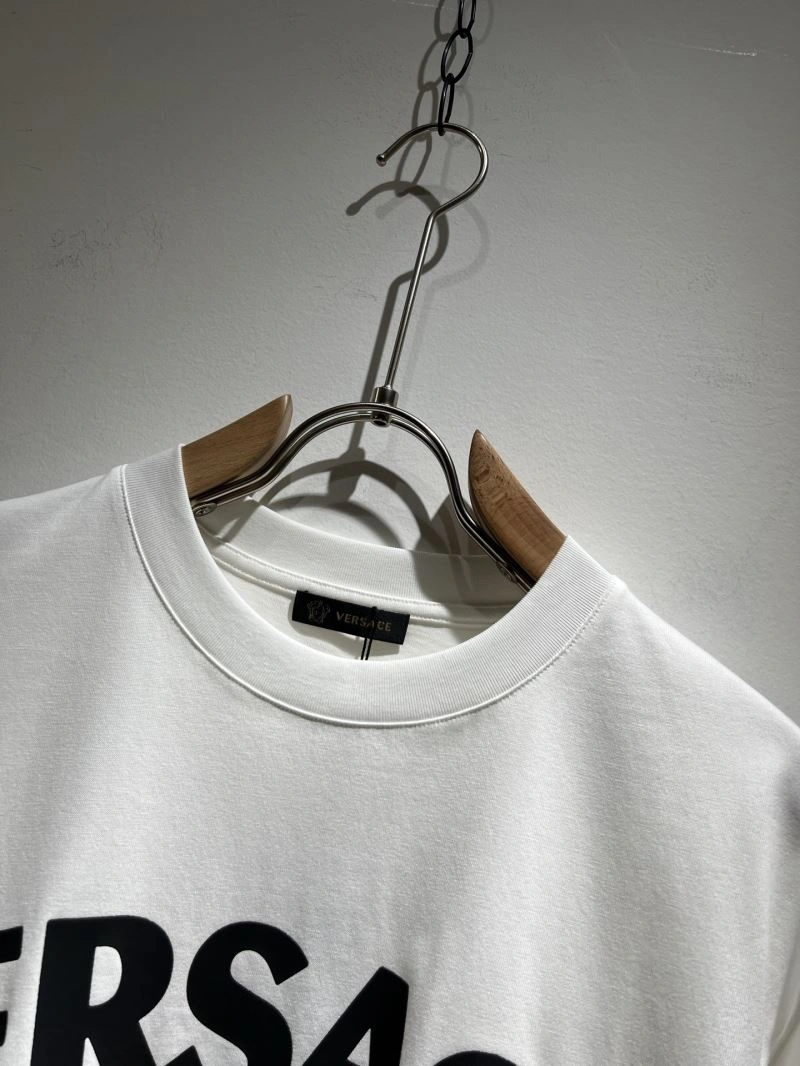 WellDesigned Versace T-Shirts 175334