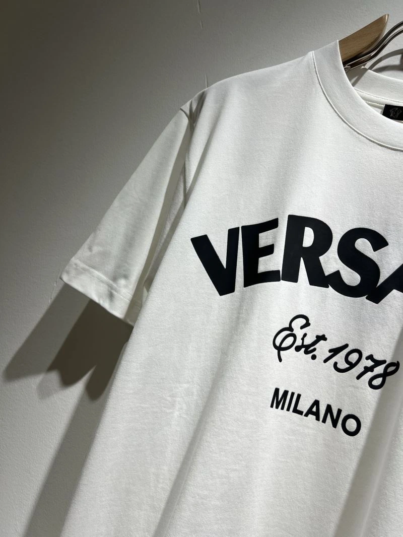 WellDesigned Versace T-Shirts 175334