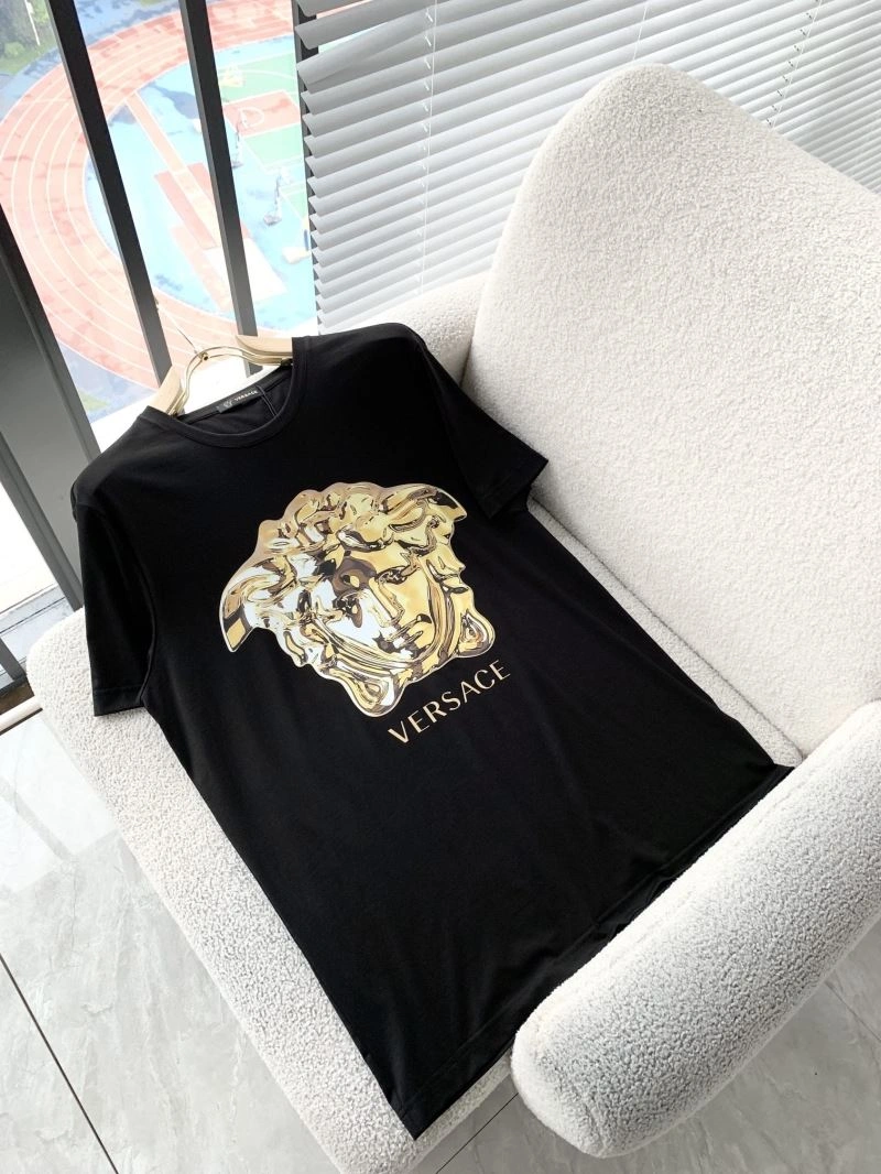Effortless Versace T-Shirts 174982