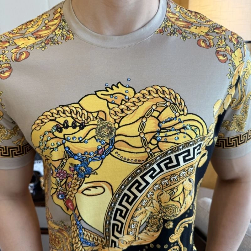 Versace T-Shirts Sleek 175246