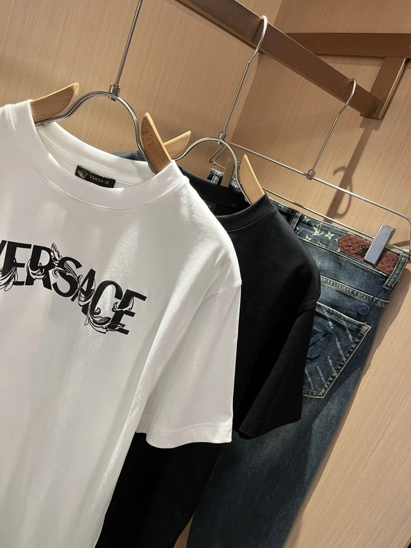 Lightweight Versace T-Shirts 175262