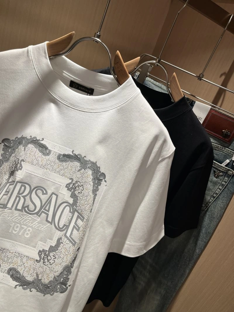 SunProtective Versace T-Shirts 175228