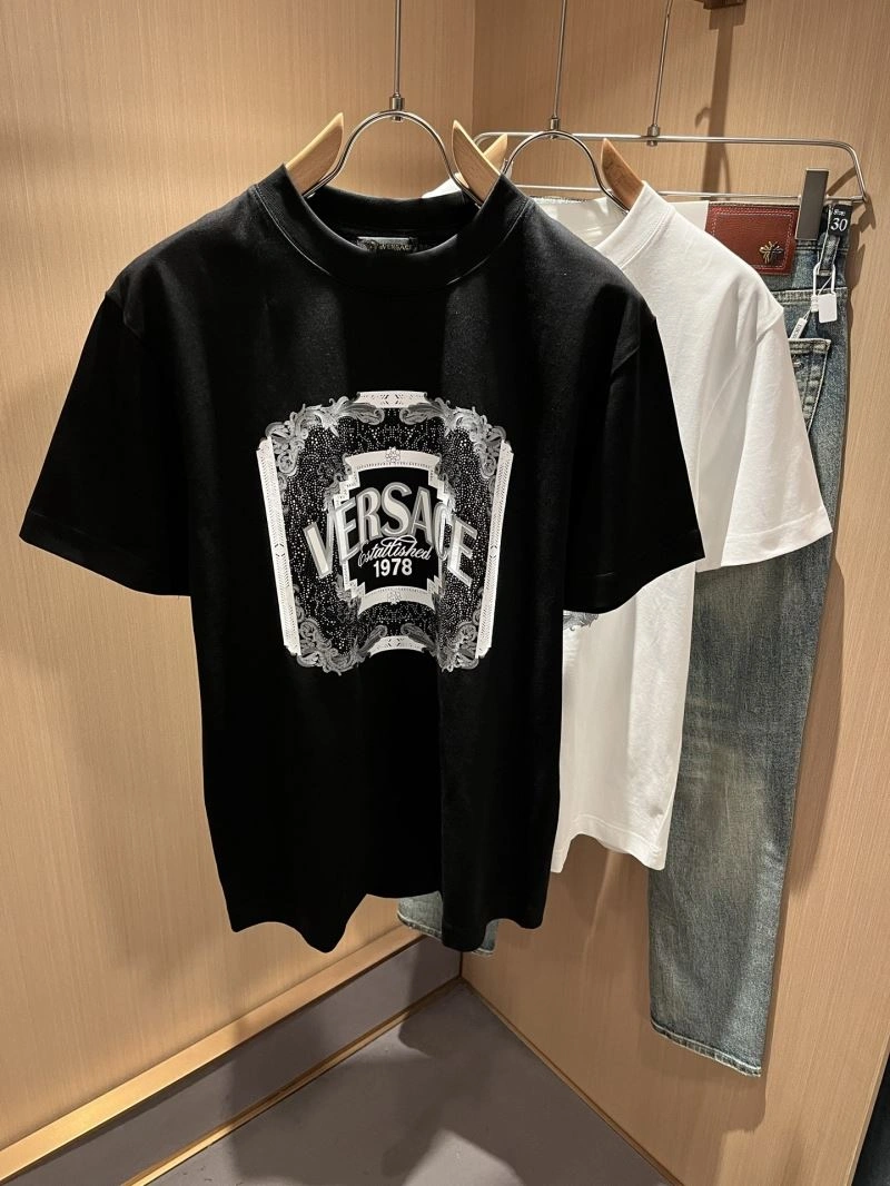 Sustainable Versace T-Shirts 175226