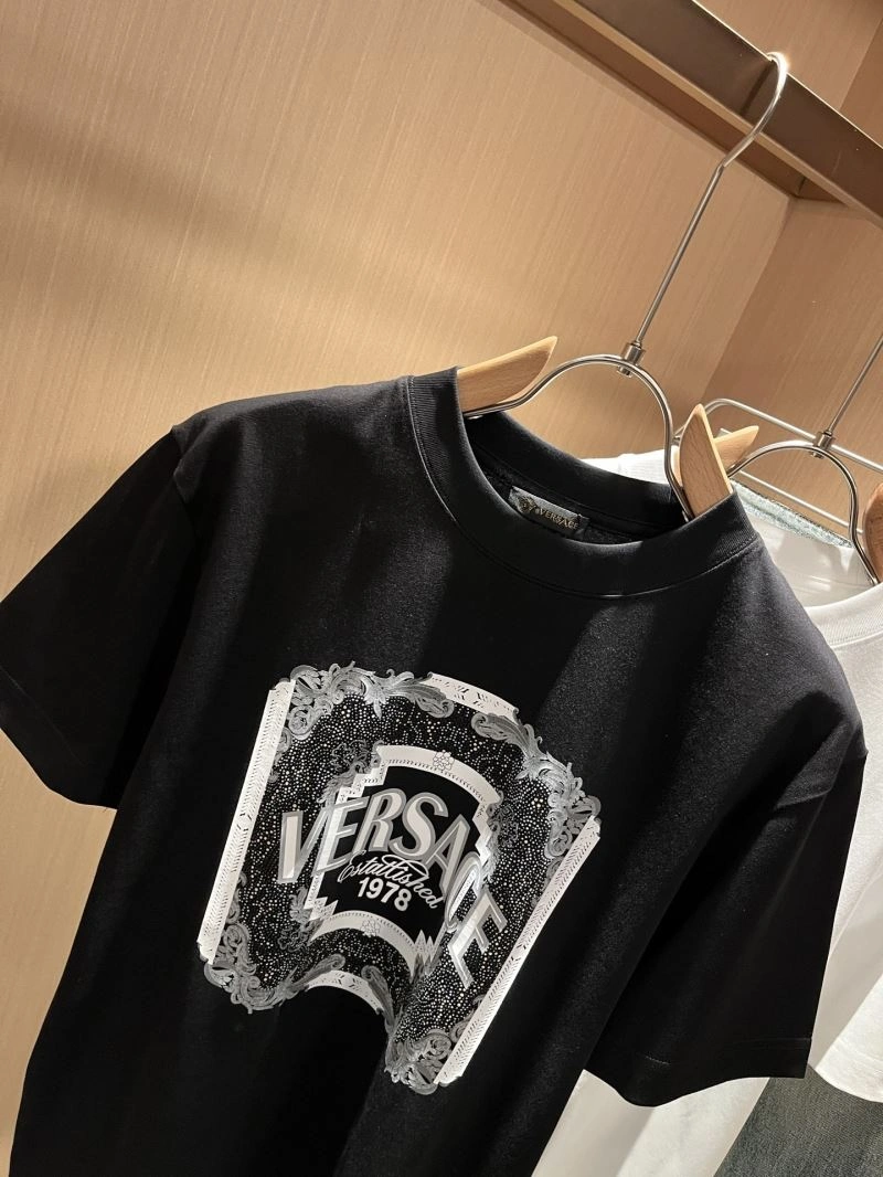 Sustainable Versace T-Shirts 175226