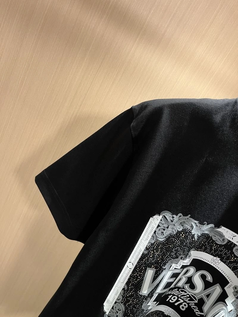 Sustainable Versace T-Shirts 175226