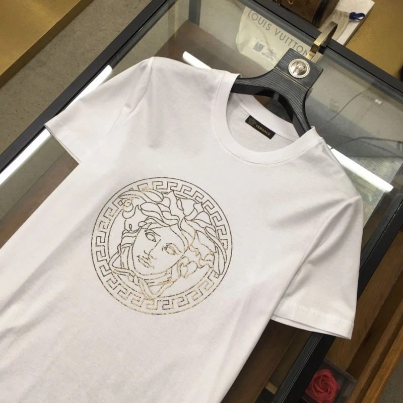 Versace T-Shirts RelaxedFit 175190