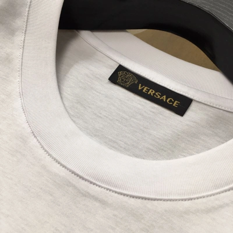Versace T-Shirts RelaxedFit 175190
