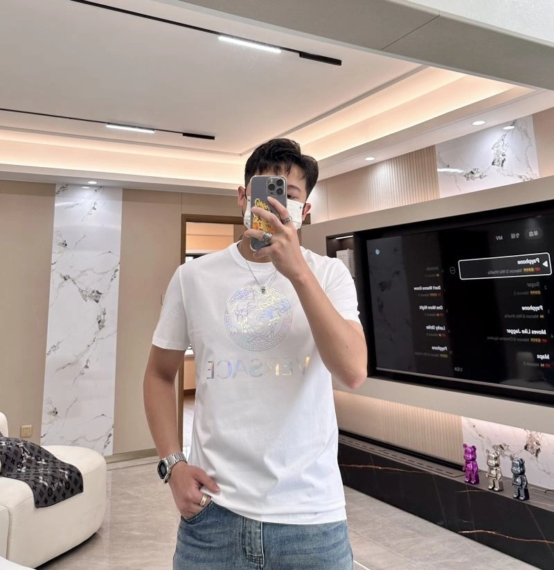 Versace T-Shirts Youthful 175182