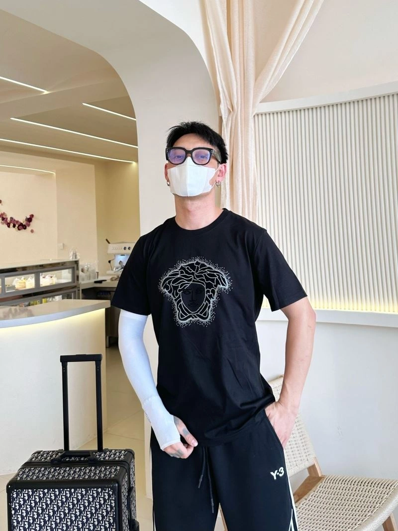 Durable Versace T-Shirts 175169