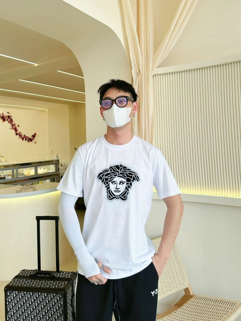 Versace T-Shirts FlexibleFit 175168