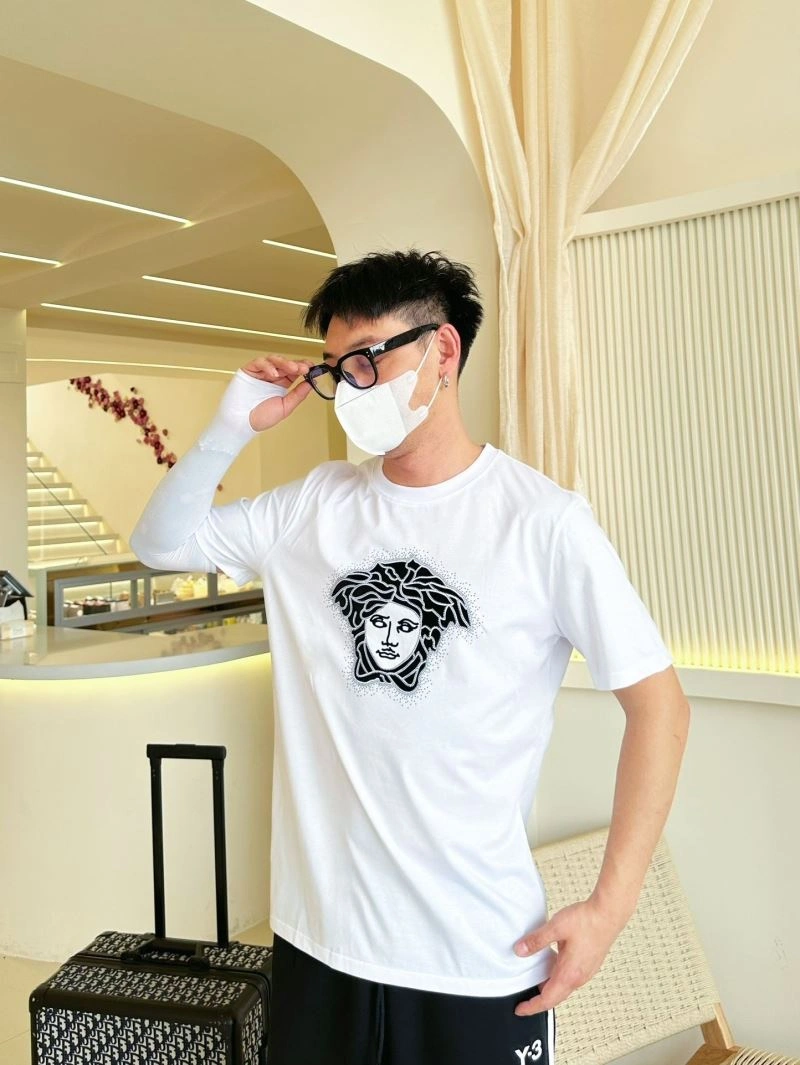 Versace T-Shirts FlexibleFit 175168