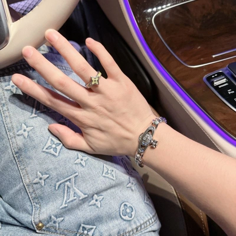 EyeCatching Vivienne Westwood Bracelets 212771