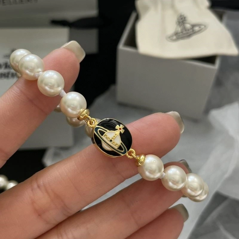 Vivienne Westwood Bracelets TimelessDesign 210297