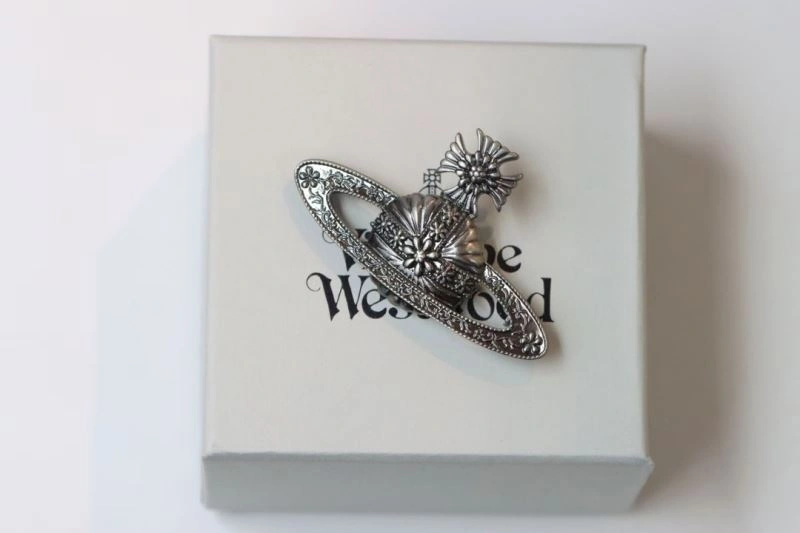 NewStyle Vivienne Westwood Brooches 214409
