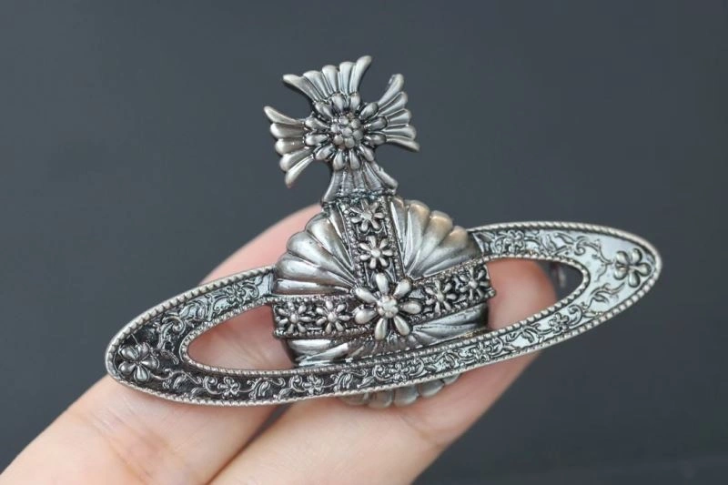 NewStyle Vivienne Westwood Brooches 214409
