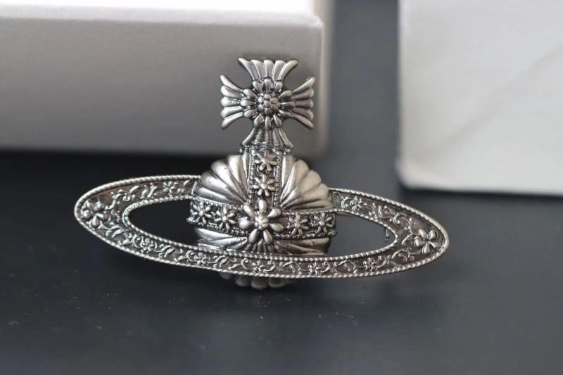 NewStyle Vivienne Westwood Brooches 214409