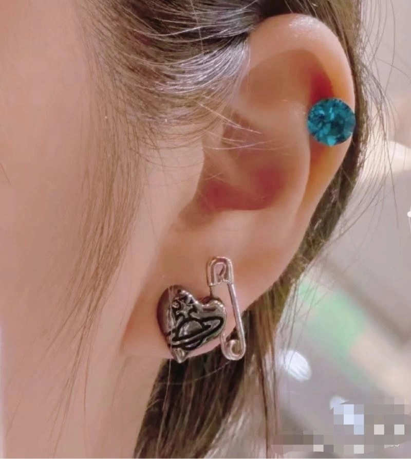 UrbanChic Vivienne Westwood Earrings 213164