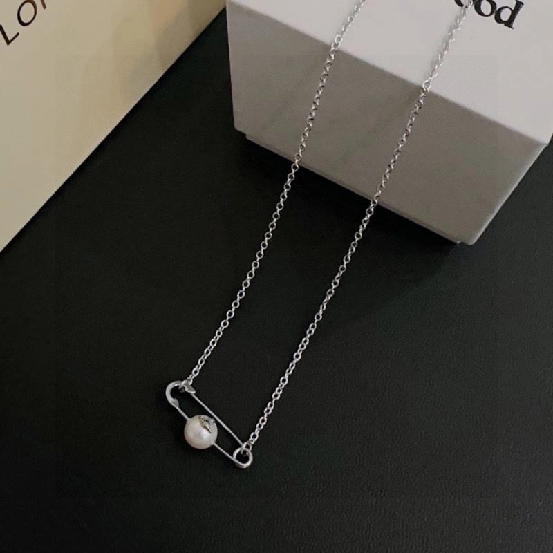 Vivienne Westwood Necklaces ModernLook 214031
