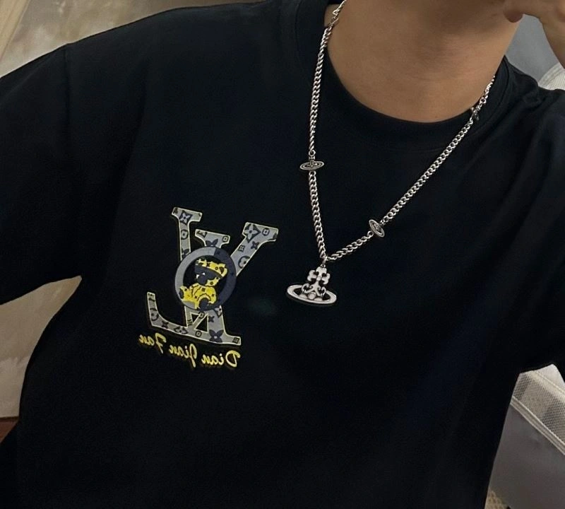 Modern Vivienne Westwood Necklaces 212725