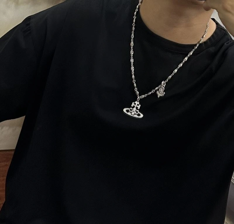 Modern Vivienne Westwood Necklaces 212719
