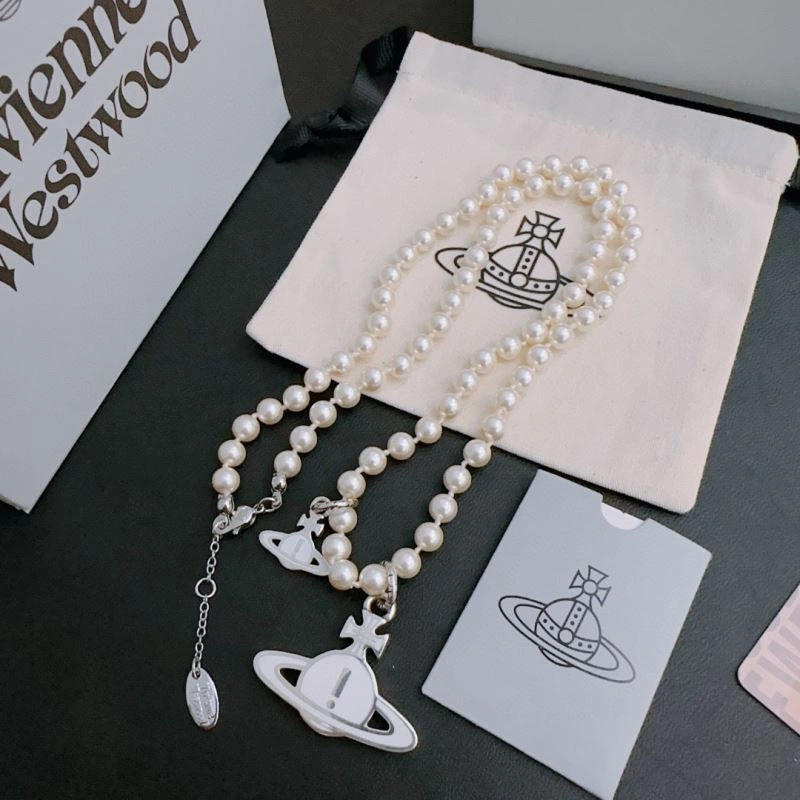 Youthful Vivienne Westwood Necklaces 212717