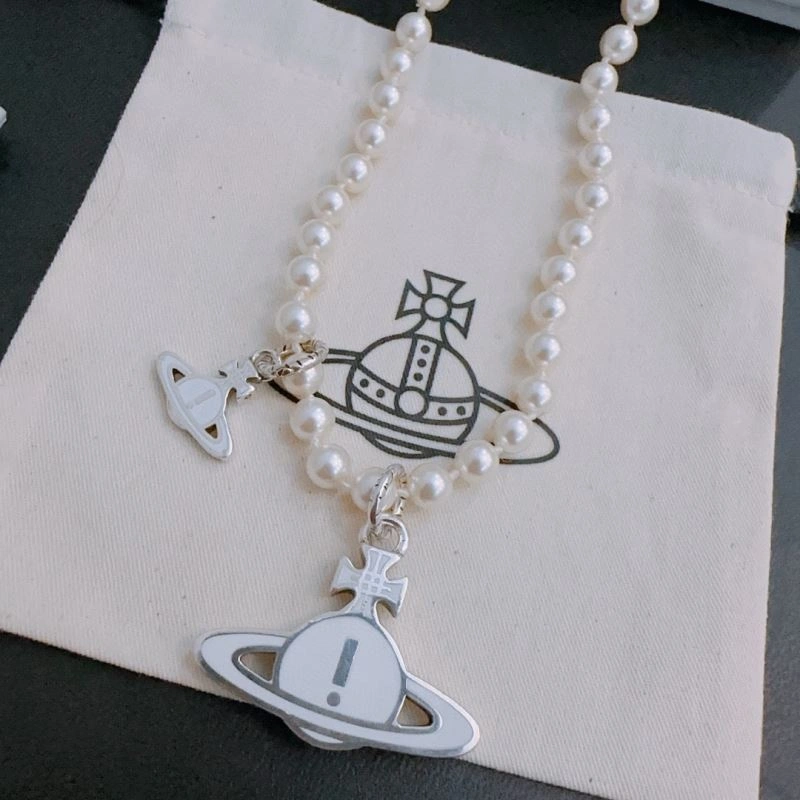 Youthful Vivienne Westwood Necklaces 212717