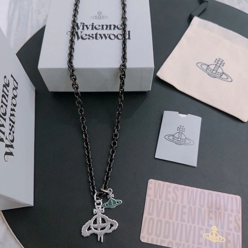 Refined Vivienne Westwood Necklaces 211518