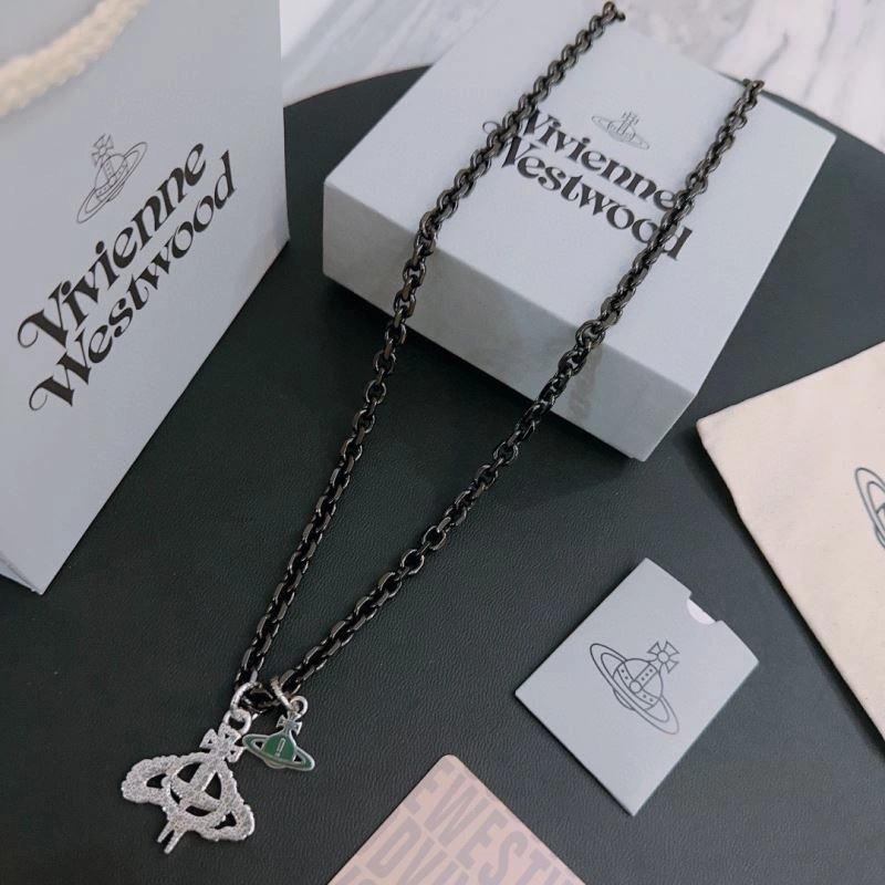 Refined Vivienne Westwood Necklaces 211518