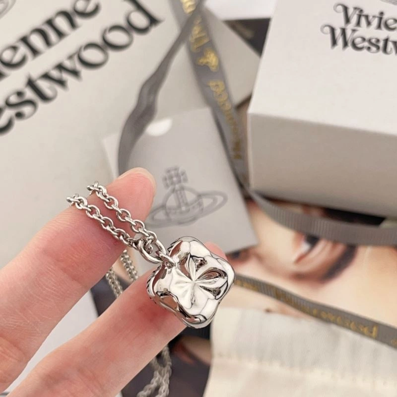 OdorResistant Vivienne Westwood Necklaces 211527