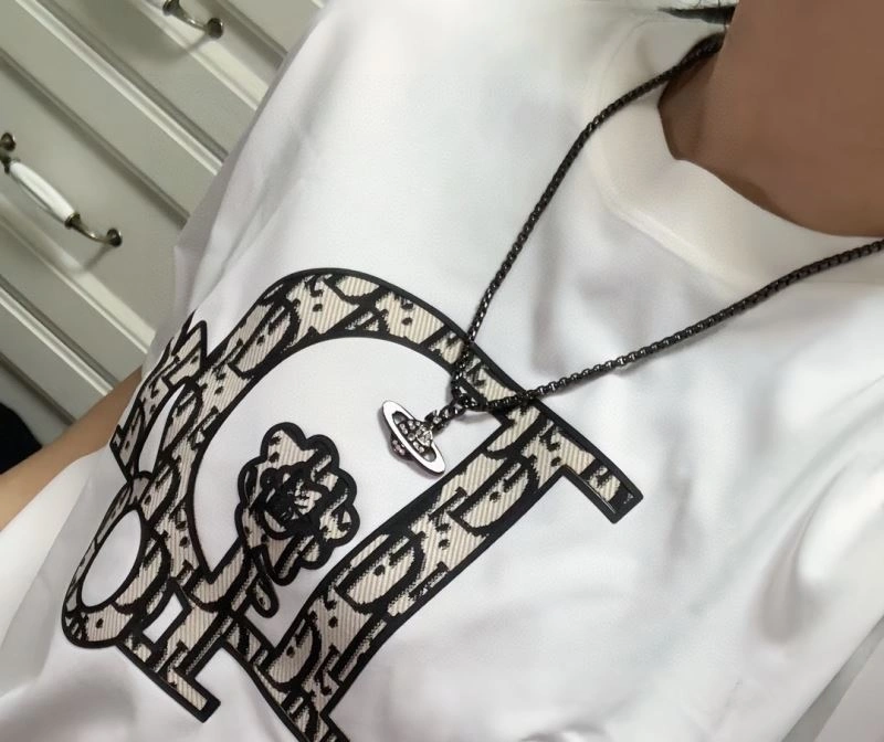 Vibrant Vivienne Westwood Necklaces 211499