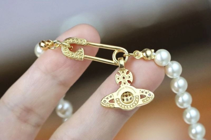 UrbanChic Vivienne Westwood Necklaces 210971