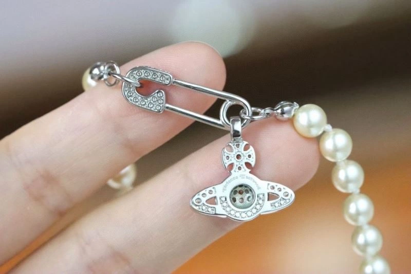 TravelReady Vivienne Westwood Necklaces 210970