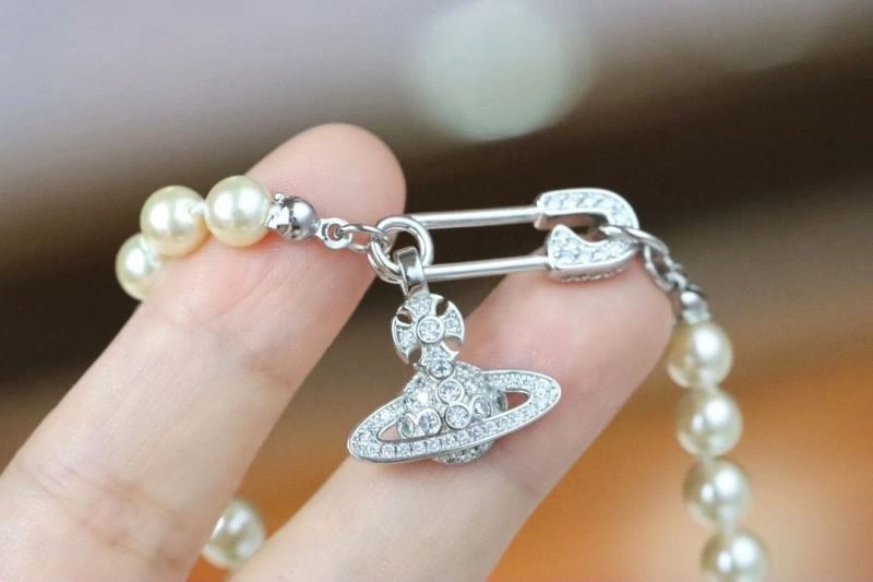 TravelReady Vivienne Westwood Necklaces 210970