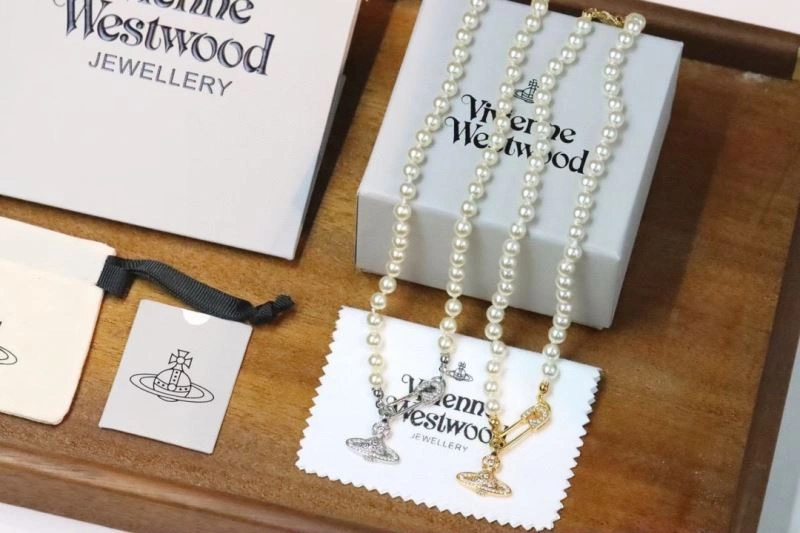 TravelReady Vivienne Westwood Necklaces 210970