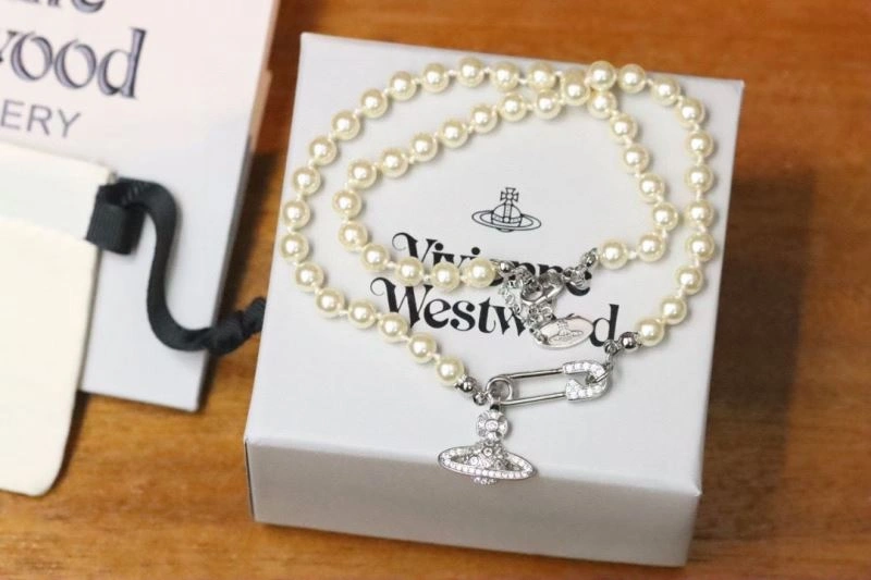 TravelReady Vivienne Westwood Necklaces 210970