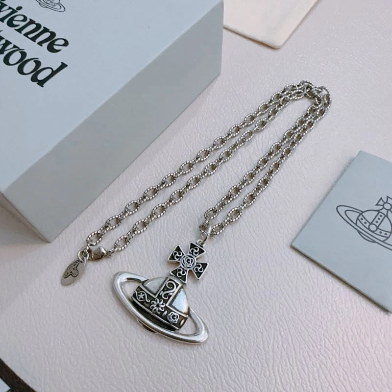 Lightweight Vivienne Westwood Necklaces 210942