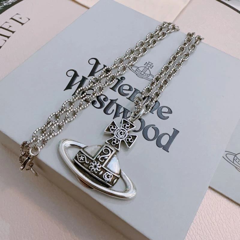Lightweight Vivienne Westwood Necklaces 210942