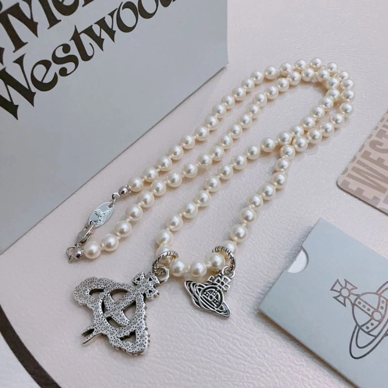 Vivienne Westwood Necklaces Elegant 210931
