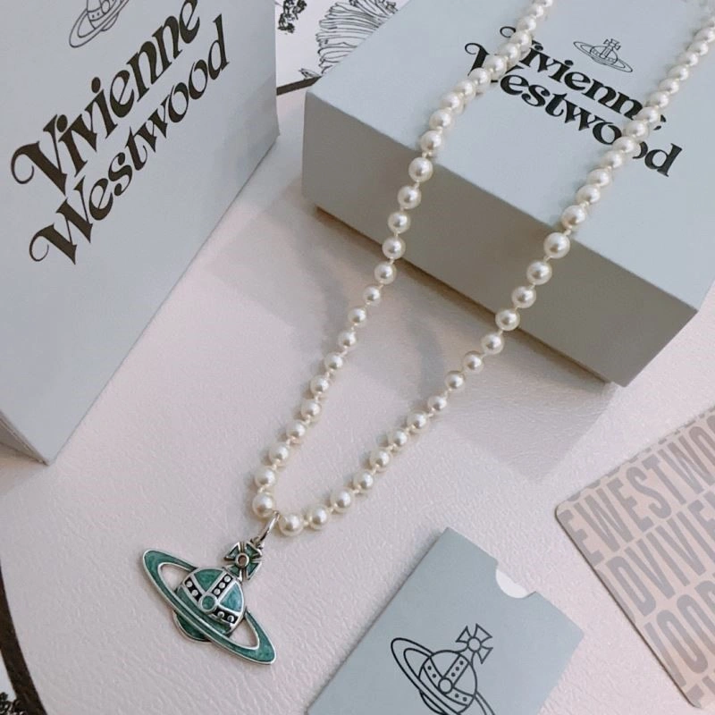Refined Vivienne Westwood Necklaces 210228