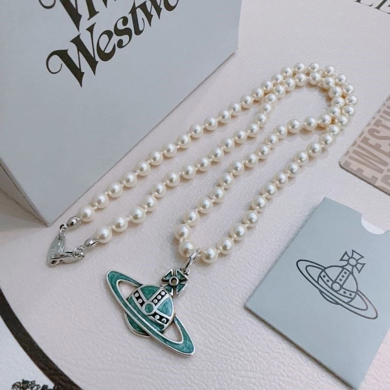 Refined Vivienne Westwood Necklaces 210228