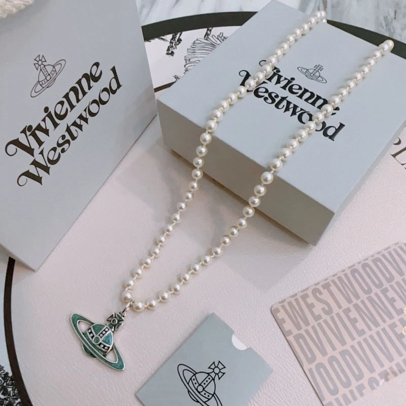 Refined Vivienne Westwood Necklaces 210228