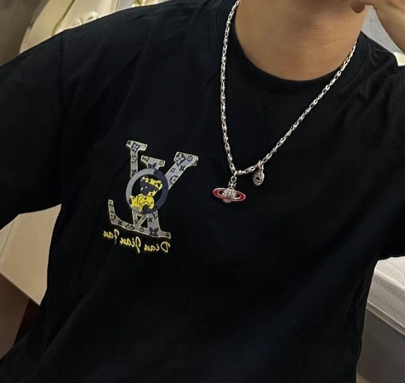 Youthful Vivienne Westwood Necklaces 210196