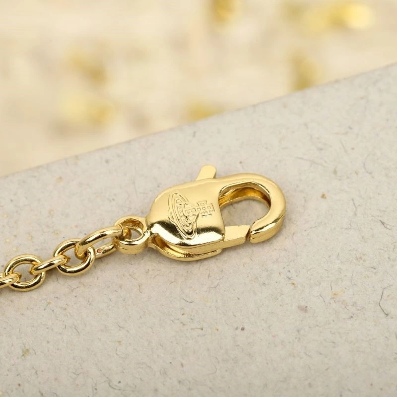 Trendsetting Vivienne Westwood Necklaces 209542