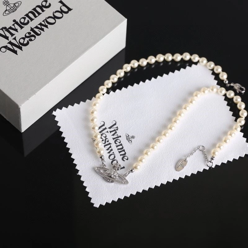 Classic Vivienne Westwood Necklaces 208932