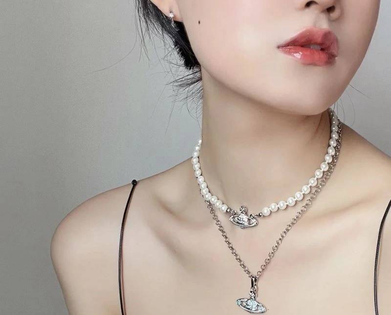Classic Vivienne Westwood Necklaces 208932